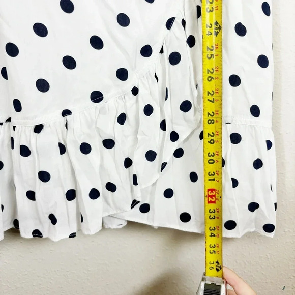 J Crew Cap Sleeve White Black Polka Dots Dress Ruffled Front V- Neck size 6 - Picture 13 of 16